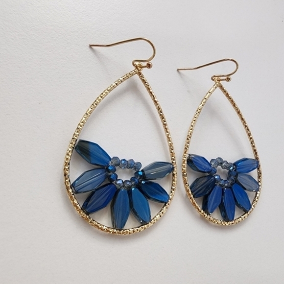 NEW Gold Navy Blue Floral Bead Crystal Teardrop Dangle Earrings - Picture 5 of 6
